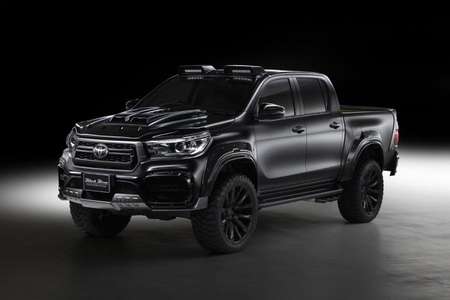 Toyota Hilux Sports Line Black Bison Edition by Wald 2019 года  (фото 1 из 25)
